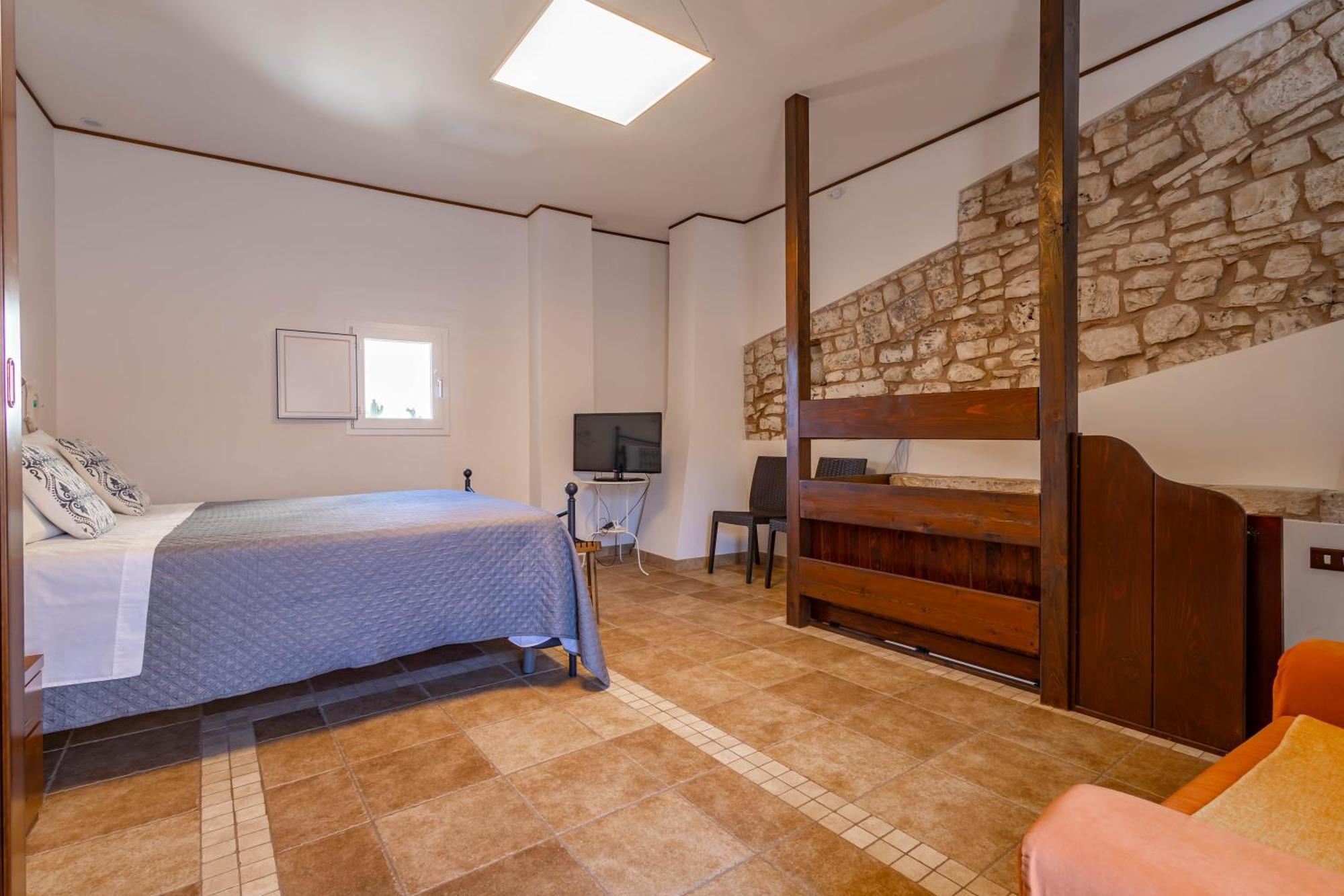 Antiche Mura Apartments "Nel Cuore Della Puglia"Bivani, Cucina, Terrazzo Тури Екстериор снимка