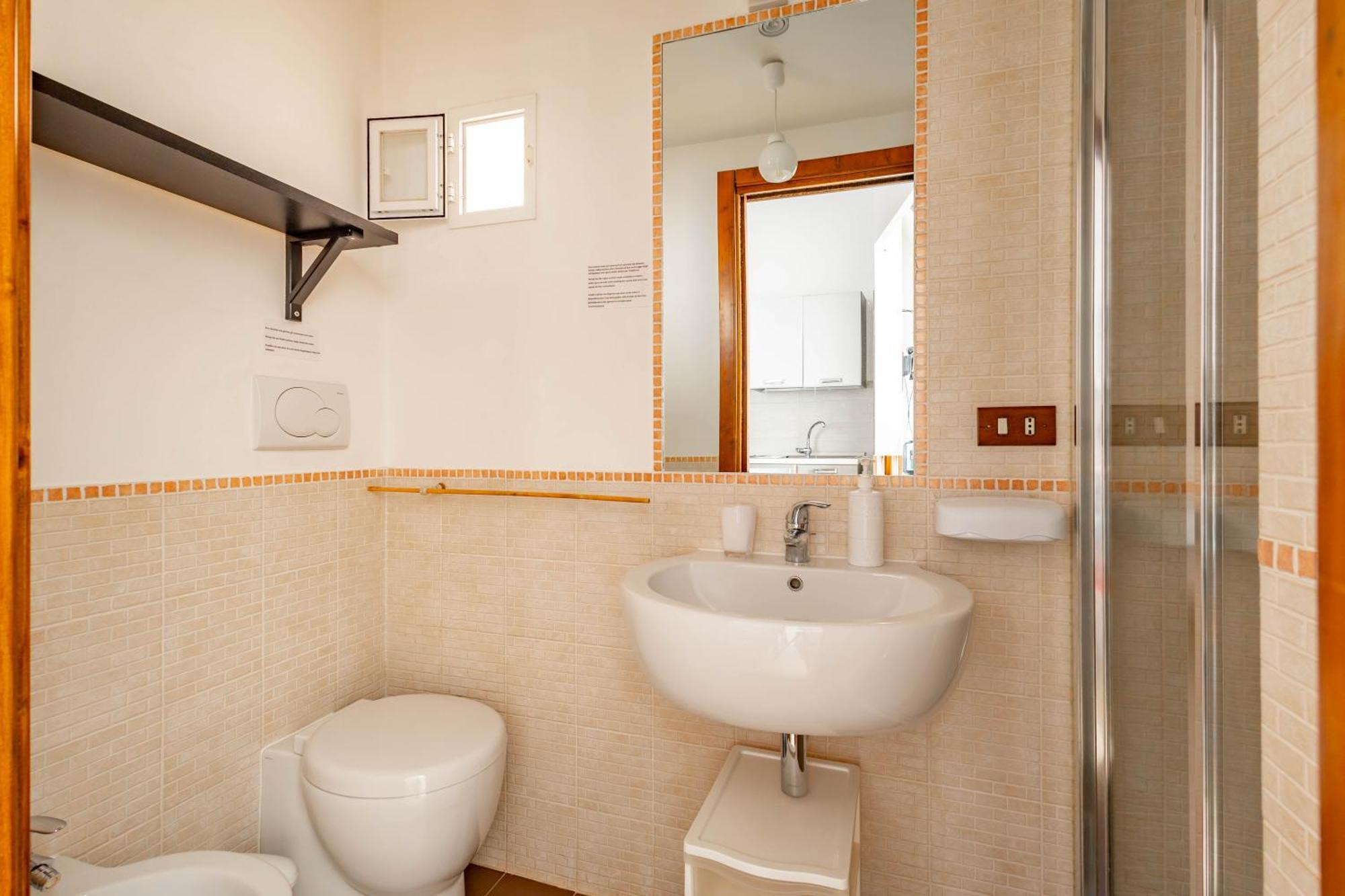 Antiche Mura Apartments "Nel Cuore Della Puglia"Bivani, Cucina, Terrazzo Тури Екстериор снимка